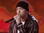 Eminem zverejnil skladbu, v ktorej hosťuje Rihanna