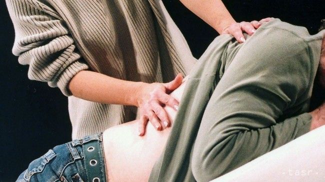 Za zranenie pri sexe na služobnej ceste žena nedostala odškodné