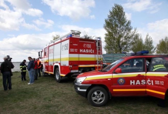 Košickí hasiči našli v bytoch mŕtveho muža a bezvládnu ženu