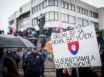 Protest v Bratislave sa zvrhol, zasahovala polícia