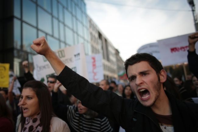 Tisíce Bulharov protestovali v Sofii, chcú rezignáciu vlády