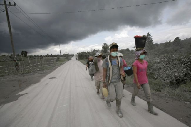 Pre sopku Sinabung na Sumatre evakuovali tisíce ľudí