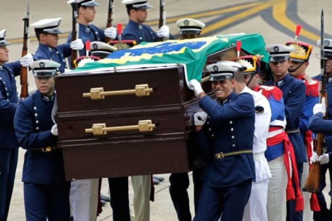 Brazílskeho prezidenta exhumovali, majú podozrenie na otravu
