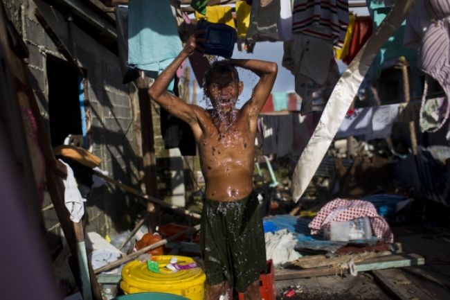 Obetí supertajfúnu Haiyan je zrejme menej, ako sa čakalo