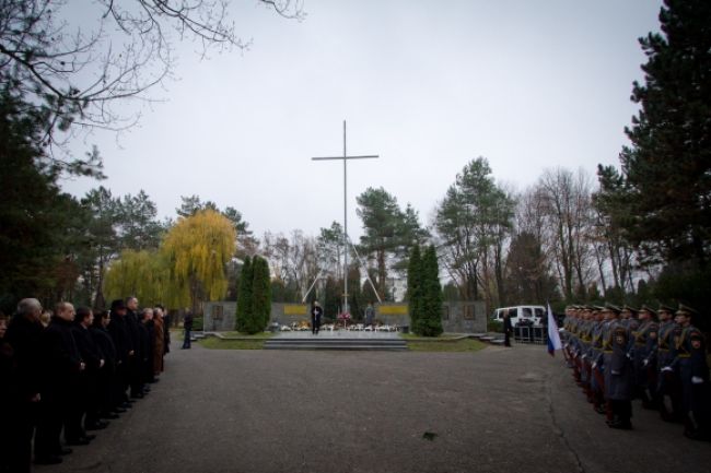 Nesmieme zabúdať na krušné časy neslobody, tvrdí Gašparovič