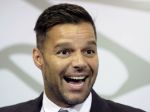 Ricky Martin naspieva pieseň k futbalovému šampionátu