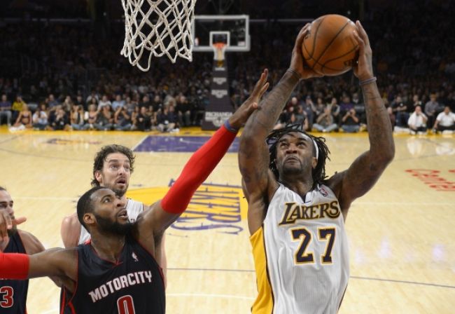 Lakers zdolali Detroit, séria Portlandu pokračuje