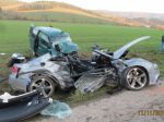 Audi sa rútilo po ceste a dostalo šmyk, zomreli dvaja ľudia