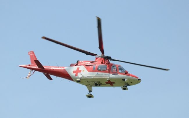 Muž si poranil hlavu, zachraňovali ho vrtuľníkoví záchranári