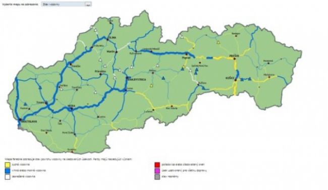 Cesty na Slovensku sú zjazdné a prevažne mokré