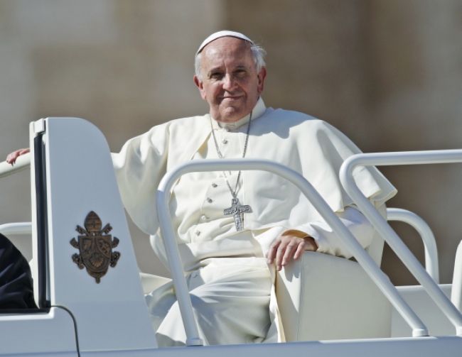 Pápež zriadil komisiu na boj proti zneužívaniu detí