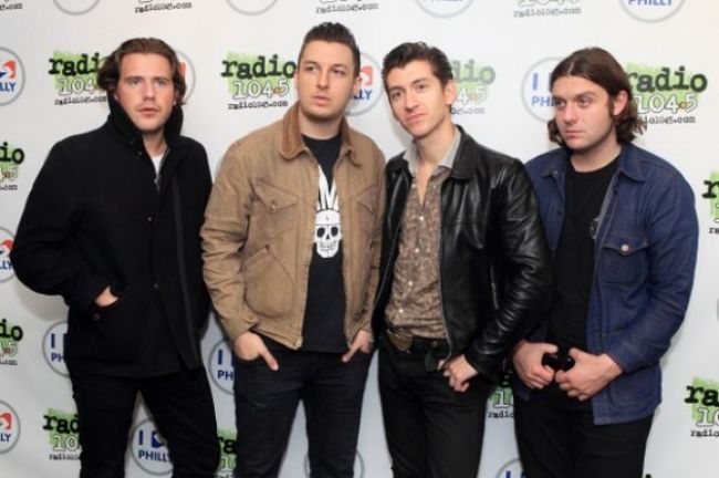 Arctic Monkeys zverejnili novú skladbu