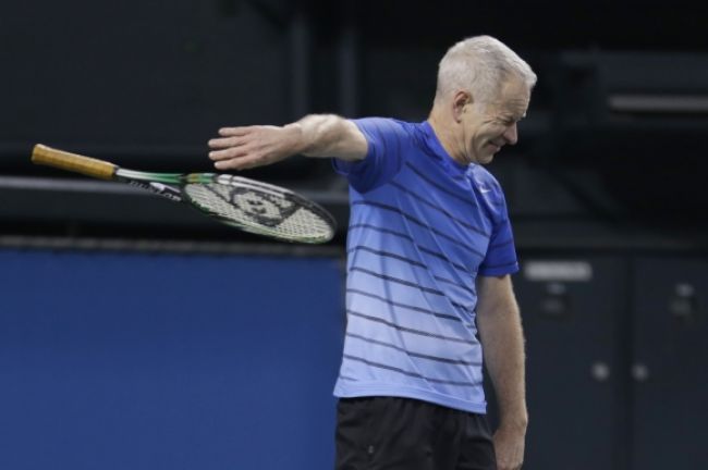 John McEnroe sa obul do deblistov, sú to pomalí chlapci