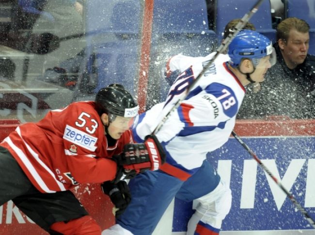 Hviezdami týždňa NHL sú Skinner, Hall a Luongo