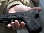 Ozbrojený muž v USA vošiel do čakárne a spustil streľbu
