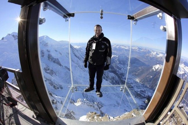Foto, Video: Najvyššia sklenená vyhliadková plošina je vo francúzskych Alpách