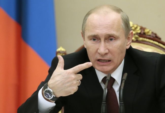 Vladimir Putin jednoznačne vedie rebríček popularity v Rusku