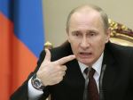 Vladimir Putin jednoznačne vedie rebríček popularity v Rusku
