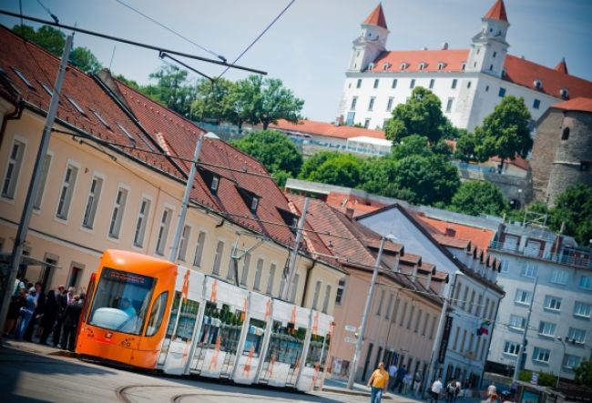 Bratislavská MHD bude pre viac cestujúcich bezplatná