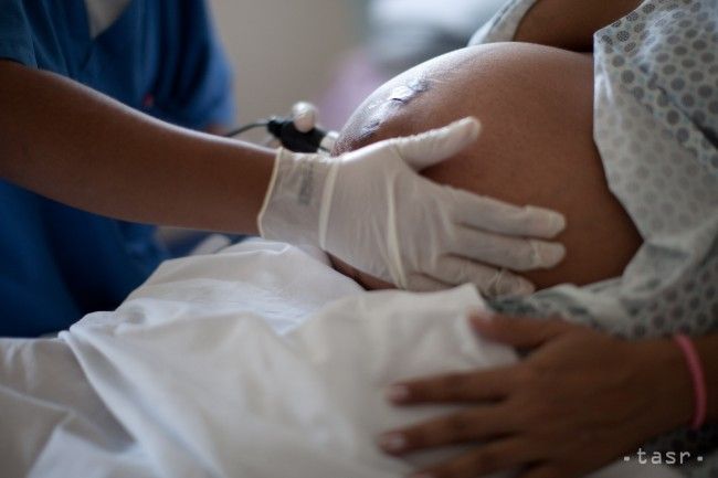 Neplánované tehotenstvo mimo manželstva už nie je v Amerike tabu