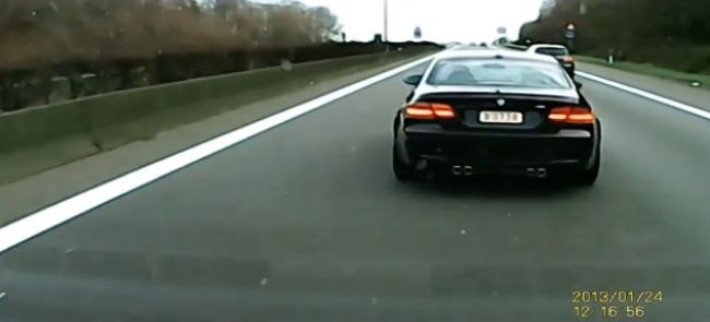 Video: Agresívny vodič na diaľnici
