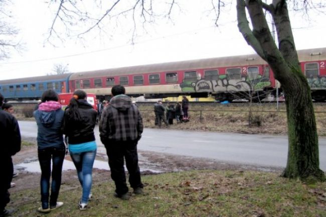 Muža čakala smrť pod kolesami vlaku, nemal šancu prežiť