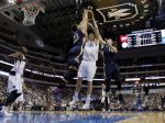 Video: Vo Washingtone hrali nekonečný zápas, Nowitzki žiaril