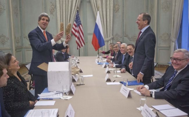 Kerry si v Paríži s Lavrovom vymenil zemiaky a baranicu