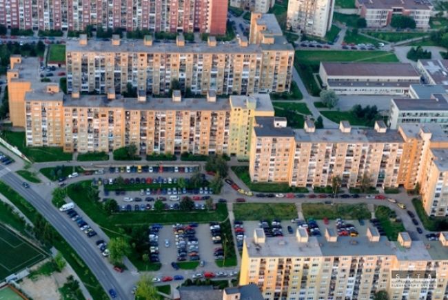 Blížiace sa voľby zabrzdili zvyšovanie daní z nehnuteľností