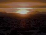 Video: Vítanie slnka. Radosť Grónska po 960 hodinách v temnote 