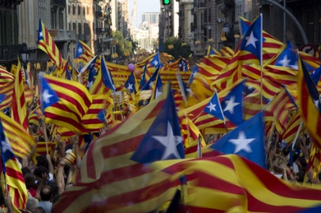 Katalánci chcú nezávislosť, žiadajú o právo na referendum