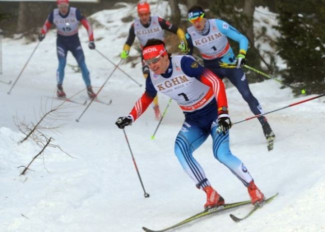 Víťazstvo v behu na lyžiach na 15 km klasicky patrí Rusovi