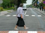 Trnavskí policajti upozorňovali chodcov a cyklistov