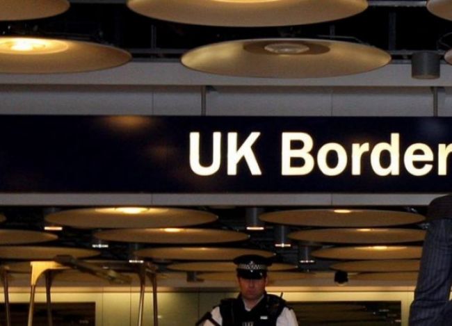 Londýn od apríla škrtne dávky pre nových imigrantov