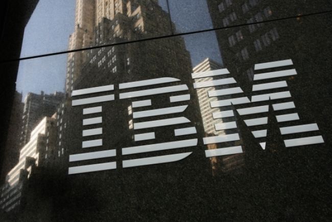 Výsledky spoločnosti IBM prekonali očakávania, zisk stúpol