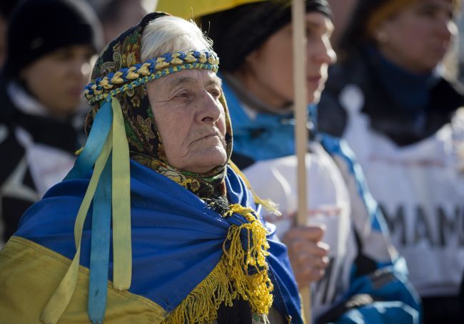 Národná banka zachraňuje ukrajinskú hrivnu, ekonomika slabne