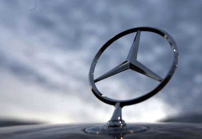 Mercedes-Benz predal v januári rekordný počet vozidiel