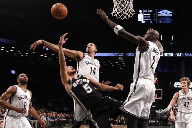 Video: Brooklyn zdolal výrazne oslabené San Antonio