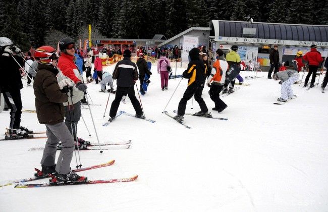 Podmienky na lyžovanie sú na Slovenskú dobré až veľmi dobré