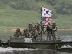 Vojenské cvičenia budú, dupli si USA a Južná Kórea
