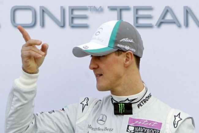 Schumacher má ďalšie komplikácie, dostal údajne zápal pľúc