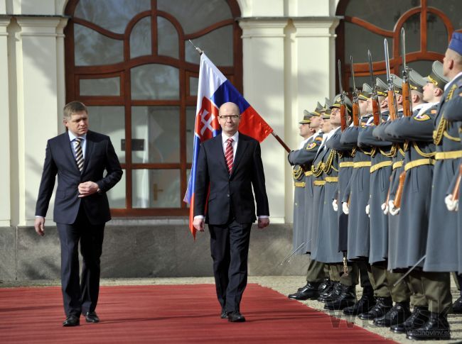 Fico sa v Bratislave stretol s novým českým premiérom