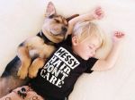 Foto: Dieťa a pes