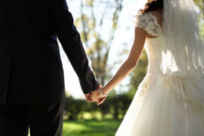 Slováci chcú v ústave definíciu manželstva, odhalil prieskum