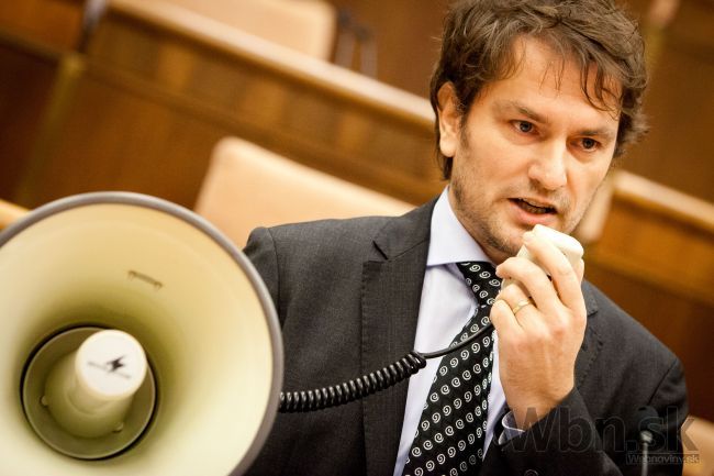 Igor Matovič podá na Pašku pre stoličku trestné oznámenie