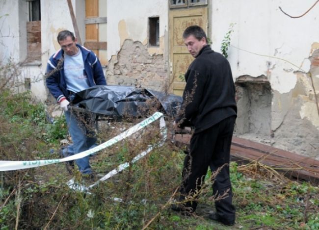 Hrôzostrašný nález, v koľajisku ležala mŕtvola muža