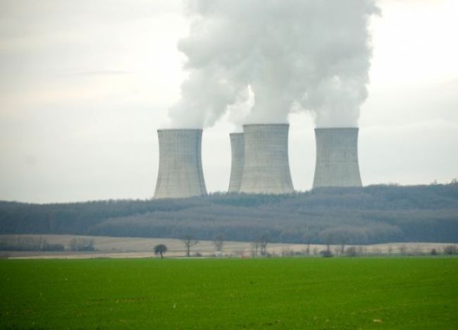 Jadrové elektrárne sú vraj ekonomickým nezmyslom