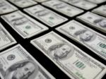 Dolár posilnil voči hlavným svetovým menám