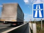 Počiatkov rezort sľubuje dve nové diaľnice do Česka