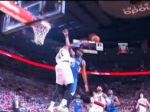 Video: Blok roka, Thomas Robinson ,zrušil' Coreyho Brewera